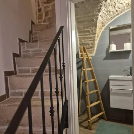 Elyan Alcova Experience * Noci